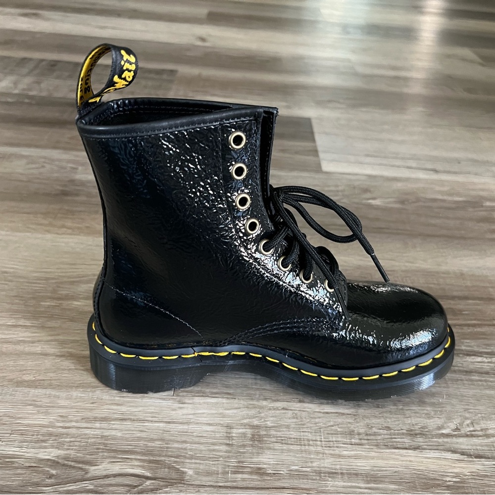 NEW Dr. Martens  Black Leather Boots Size 6 - Picture 4 of 10